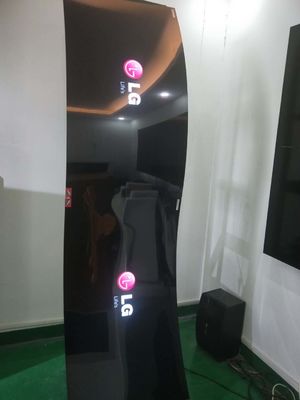 3 밀리미터 두께 400 cd/m2 1920x1080 바닥 스탠드 OLED 스크린